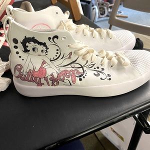 Converse white shoes